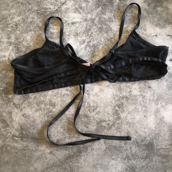 Black tie back Bralette - Picture 4 of 5